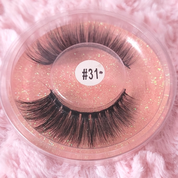 ✨️2 Sets of 3D False Eyelashes - Picture 4 of 13